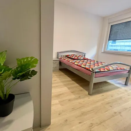 Goldstadt Schloessle 2-zimmer Design Zentrum *