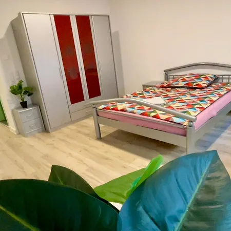 Goldstadt Schloessle 2-zimmer Design Zentrum *