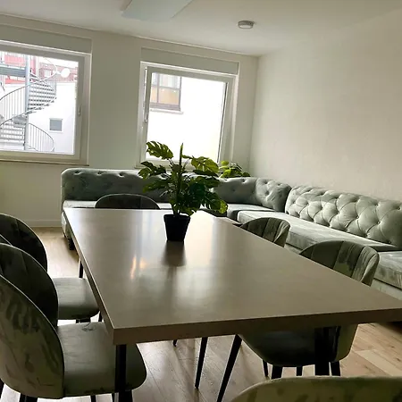 Goldstadt Schlössle 2-zimmer Design Zentrum *