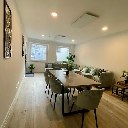 Goldstadt Schloessle 2-zimmer Design Zentrum Pforzheim