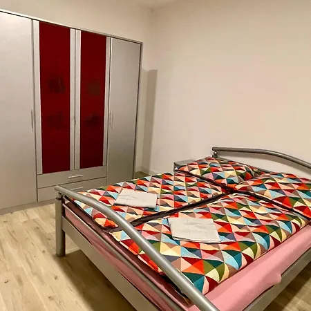 Goldstadt Schloessle 2-zimmer Design Zentrum *