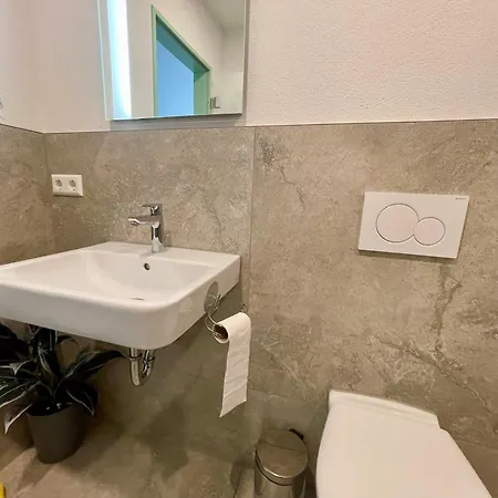 Goldstadt Schloessle 2-zimmer Design Zentrum Pforzheim