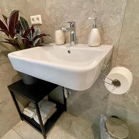 Goldstadt Schloessle 2-zimmer Design Zentrum Apartmán