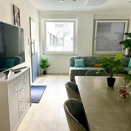 Apartment Neu Goldstadt Wunderschoenes 2 Schloessle Zentrum Pforzheim