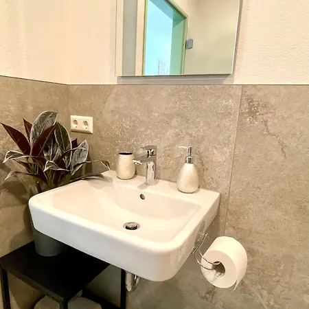 Goldstadt Schloessle 2-zimmer Design Zentrum * Pforzheim